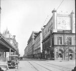 Rue Sainte-Catherine à l'angle du square Phillips, 26 mai 1921, VM98,SY,D2,P020